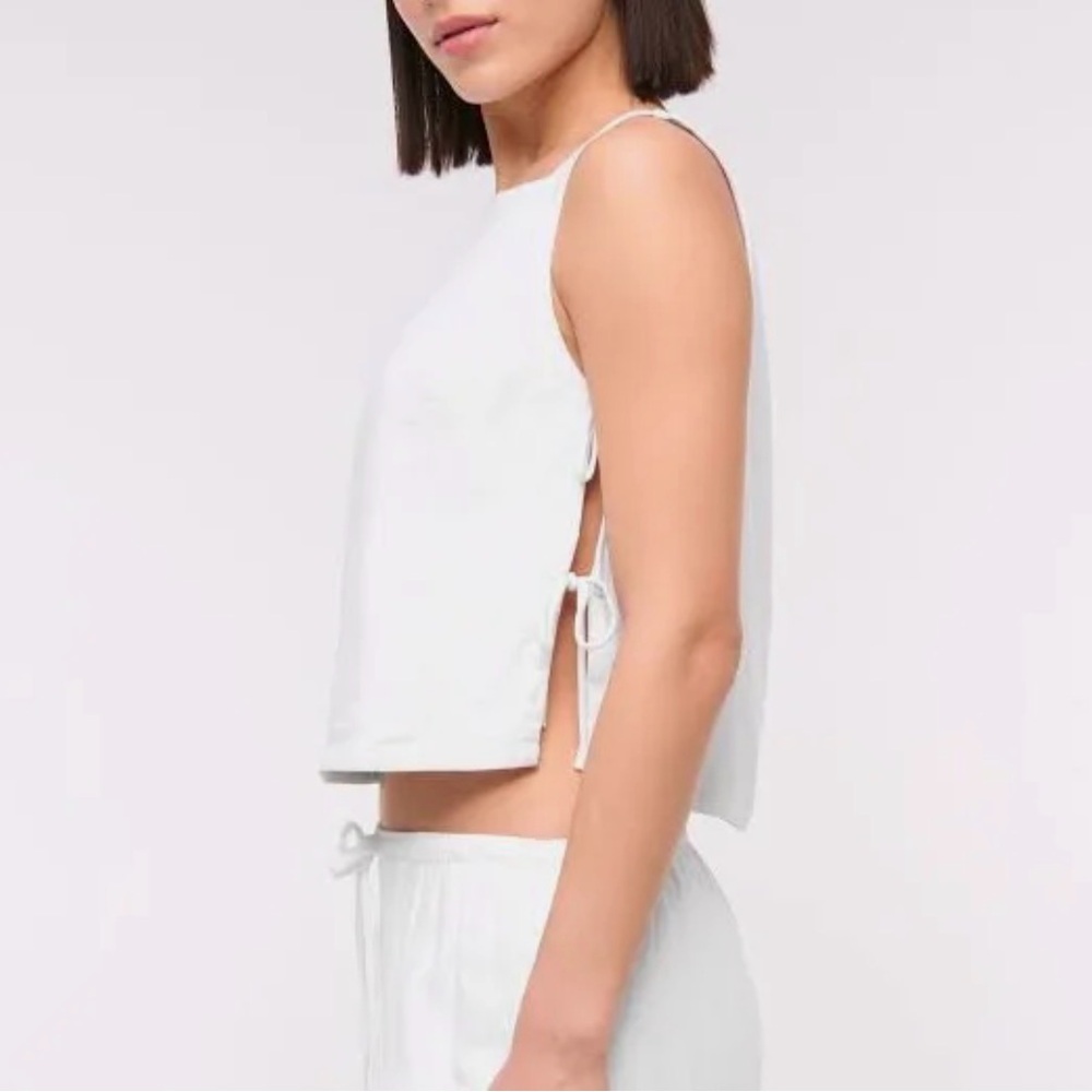 Abercrombie & Fitch White Sleeveless Side-Tie Crop Top